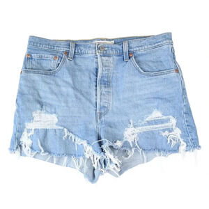 Levi’s Light Wash Ribcage Denim Shorts Cutoff Raw Hem Jean | Women’s size 32